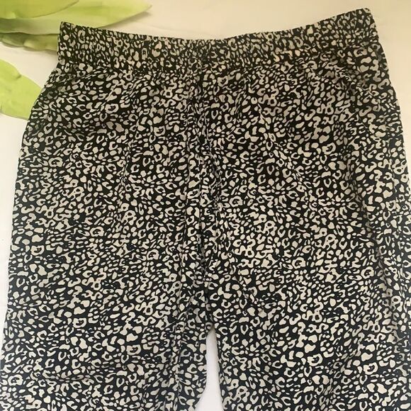 🌸BANANA Republic Pull On Ankle Pants🌸 - Picture 2 of 13
